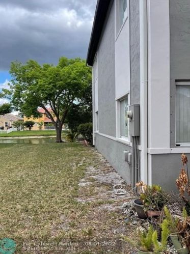 12635 28th Ct, Hollywood FL  33027-4105 exterior