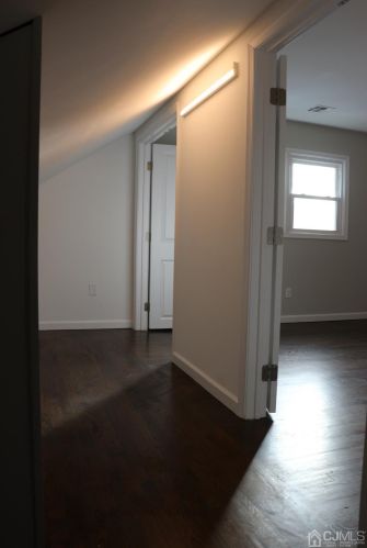 212 Freeman St, Woodbridge NJ  07095-3128 exterior