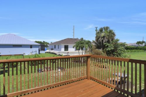 469 Hartley St, Marco Island FL  34145-2747 exterior