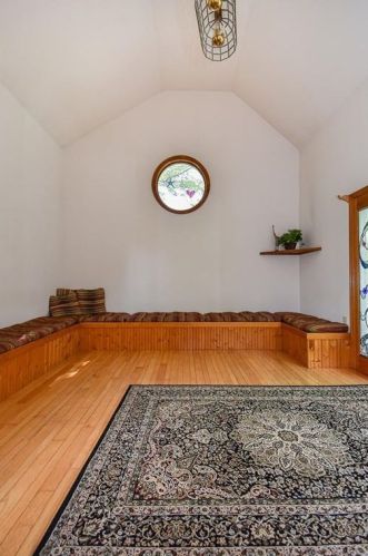 38 Noble St, South Kingstown RI  02882-3941 exterior