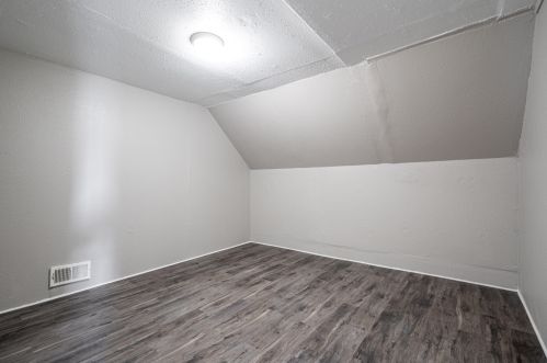 1270 43rd St, Milwaukee WI  53208-2721 exterior