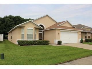 2204 Mallard Creek Cir, Kissimmee, FL 34743-3513