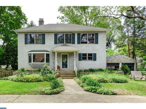 202 Cinnaminson St, Riverton, NJ 08077-1234