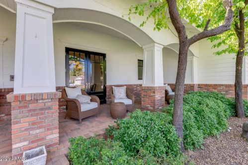 5621 Calle Camelia, Phoenix AZ 85018-4617 exterior