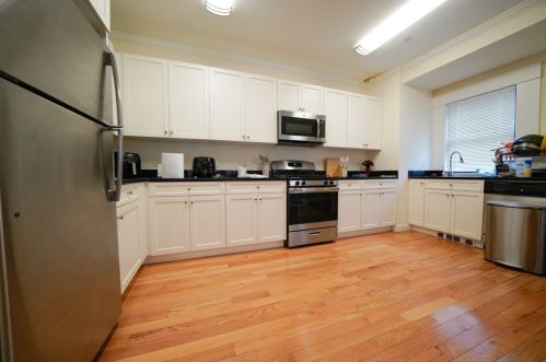 219 Commonwealth Ave, Boston MA  02467 exterior