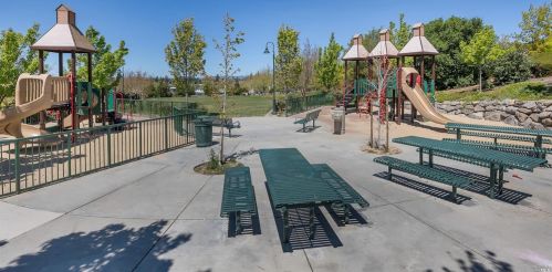 2024 Cooper Dr, Santa Rosa CA  95404-5682 exterior
