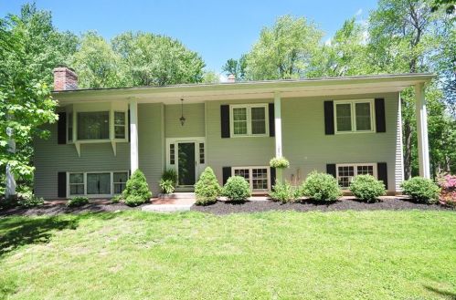 16 Maillet Ln, New Hartford, CT 06057-4129
