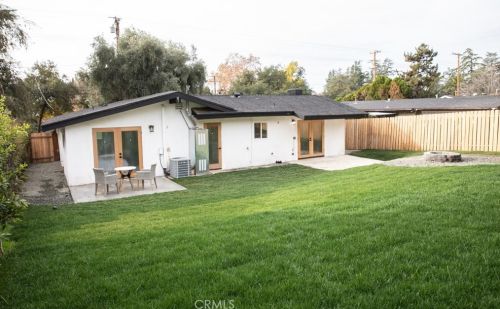 227 Altadena Dr, Altadena CA  91001-5106 exterior