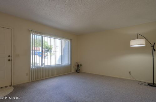 7440 Wandering Rd, Tucson, AZ 85750-6213
