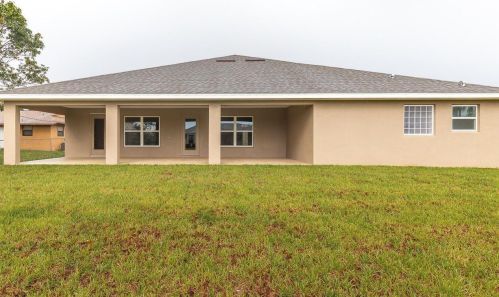 2097 Berkshire Blvd, Fort Pierce, FL 34952-7305