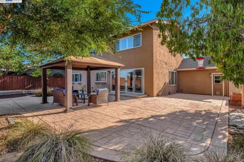 1042 Lomitas Ave, Livermore CA  94550-6436 exterior