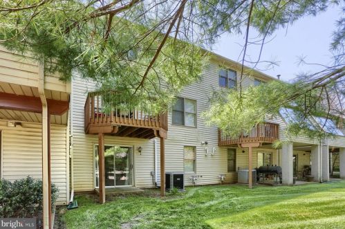 41 River Bend Park, Lancaster PA  17602-1282 exterior