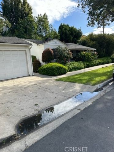 3746 Vantage Ave, North Hollywood, CA 91604-3634