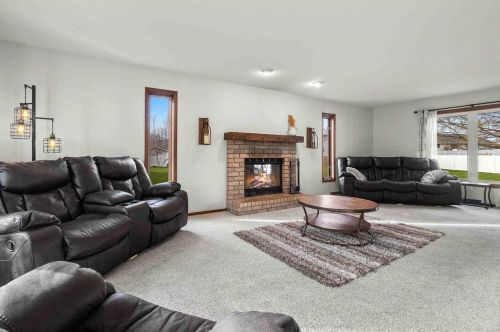 3177 Ottertail Ct, Green Bay, WI 54311-7609