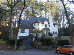 21 Southwick Rd, Newton, MA 02468-2223