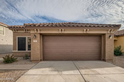 773 Cowboy Cove Trl, San Tan Valley, AZ 85143-6127
