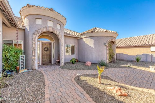 5675 La Privada Dr, Cornville, AZ 86325-5040