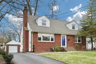 212 California St, Ridgewood NJ  07450-1342 exterior