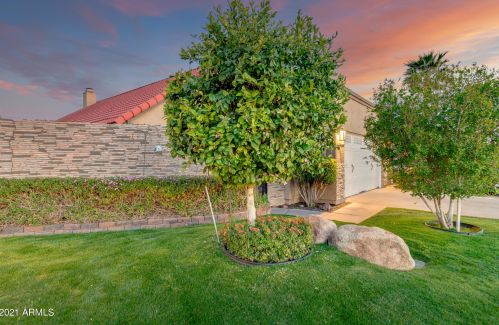 18425 36th Dr, Glendale, AZ 85308-2427