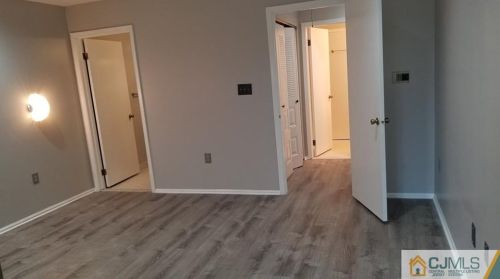 342 Wycoff Way, East Brunswick NJ  08816-5657 exterior