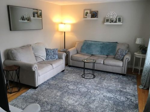 17 Pne Ave, Coventry RI 02816-5929 exterior