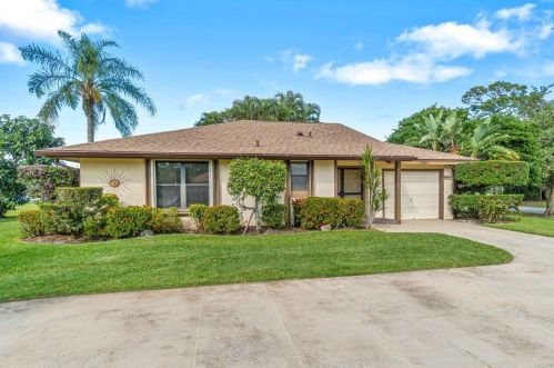 13385 Crosspointe Dr, West Palm Beach, FL 33418-6942