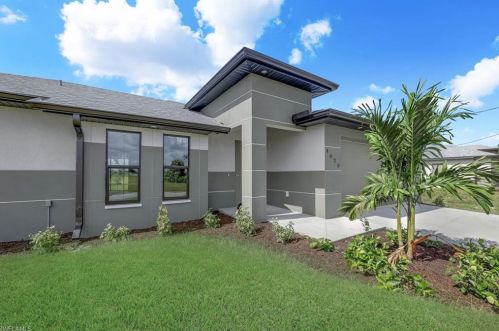 2715 42nd St, Lehigh Acres, FL 33976-4746