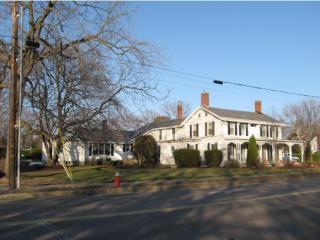 934 North Ave, Burlington, VT 05408-2701