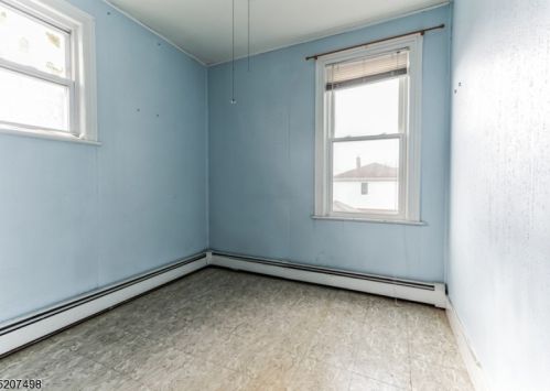 105 Brinkerhoff St, Ridgefield Park NJ  07660-1905 exterior