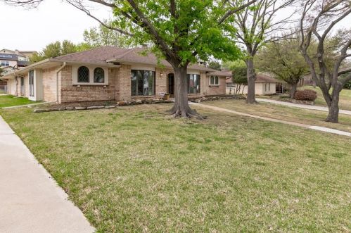 4117 Village Green Dr, Irving, TX 75038-5630