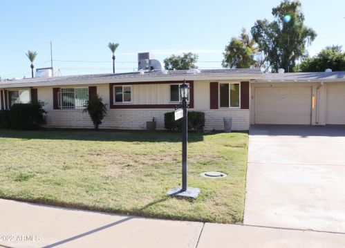 10623 Oakmont Dr, Sun City, AZ 85351-3533