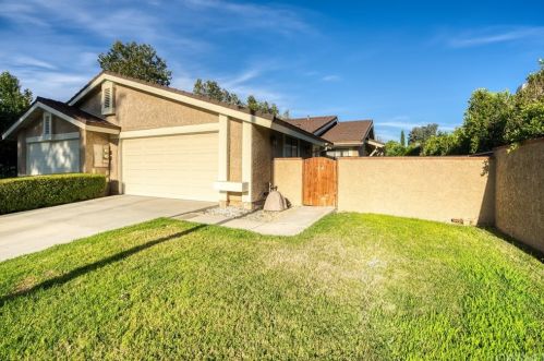 25962 Palomita Dr, Santa Clarita, CA 91355-3325