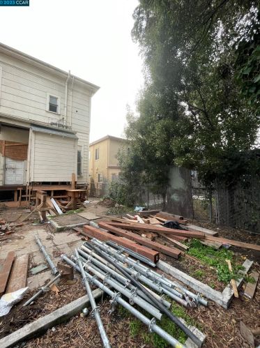 1514 9th St, Oakland CA  94607-1910 exterior