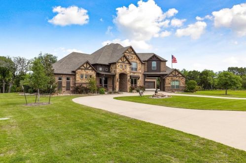 6533 Ladybank Ct, Cleburne, TX 76033-8784