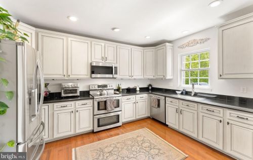 6352 Cullen Pl, Haymarket VA  20169-5400 exterior