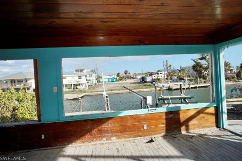 750 Matanzas Ct, Fort Myers Beach FL  33931-2120 exterior