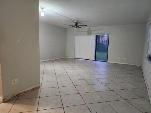2516 19th St, Fort Pierce, FL 34982-5726