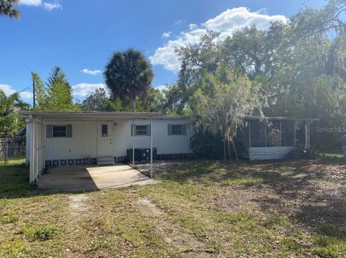 300 Pinewood Ave, Nokomis, FL 34275-2911