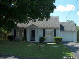 330 Nottingham Rd, Syracuse NY  13224-2233 exterior