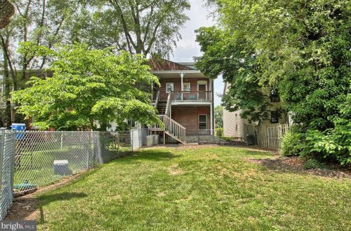 529 West St, Carlisle PA  17013-2838 exterior