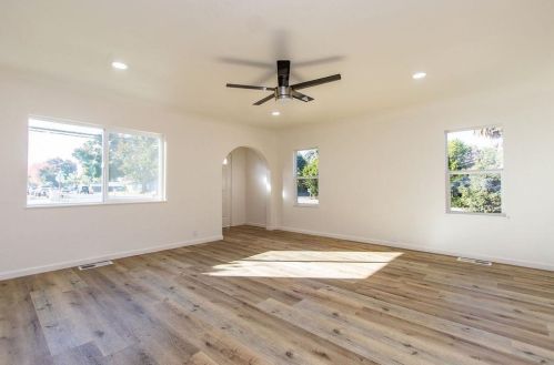 1745 Woodland Ave, Modesto CA  95358-1360 exterior