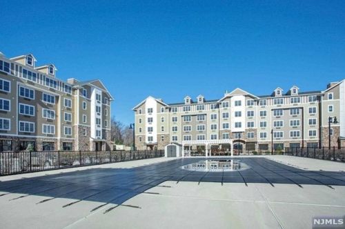 22 Aster Ln, Outwater NJ 07026-3563 exterior