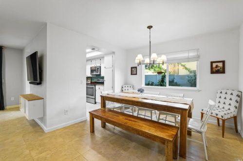 218 Sandalwood Ct, Vacaville CA  95687-5238 exterior