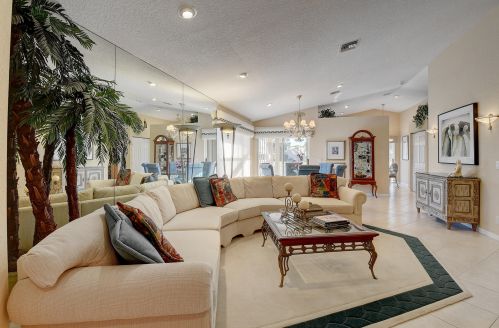 7181 Foxworth Ct, Boynton Beach, FL 33437-6455