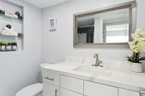 916 Flanders T, Delray Beach FL  33484-5354 exterior