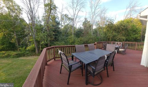 907 Mesa Ln, Collegeville PA  19426-4145 exterior