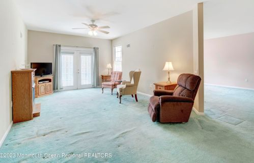 3 Foxwood Rd, Lakewood NJ  08701-5729 exterior