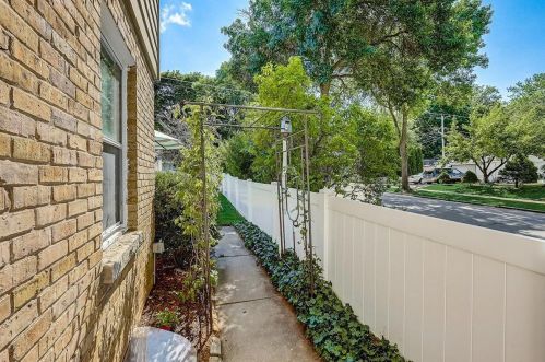 2800 86th St, Milwaukee WI  53222-4724 exterior