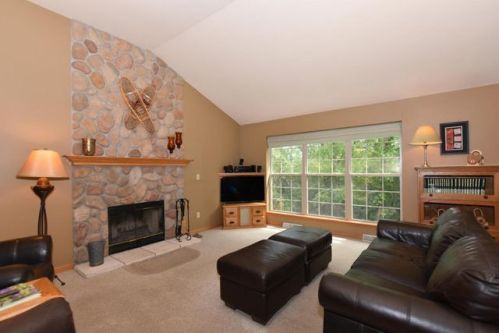 5017 Buena Park Rd, Waterford, WI 53185-3341