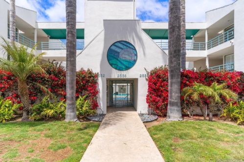 2552 Navarra Dr, Carlsbad, CA 92009-7058